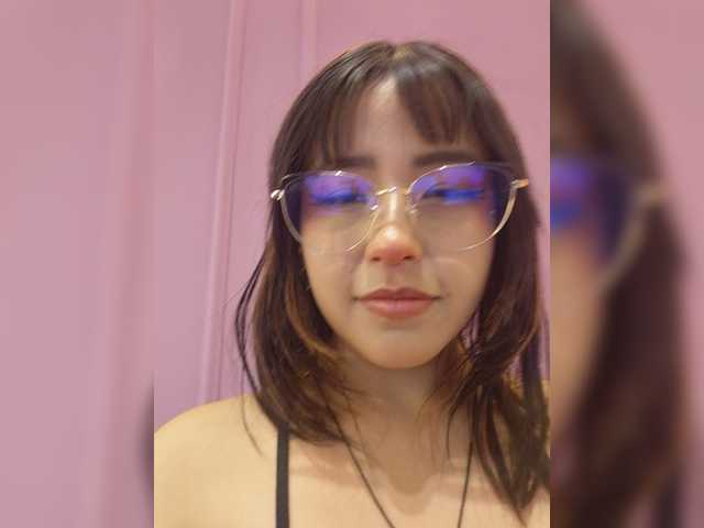 AmyJoness1 live cam on BongaCams