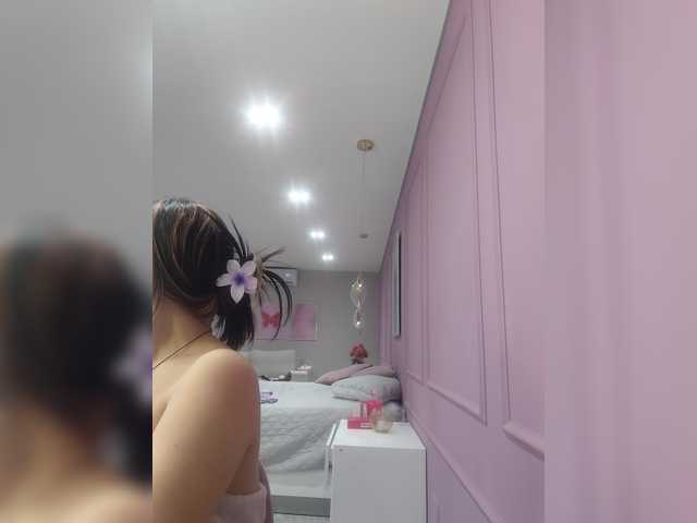 AmyJoness1 live cam on BongaCams