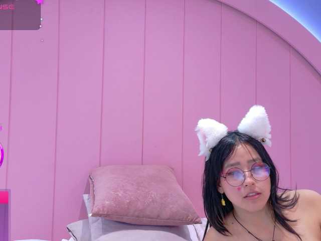 AmyJoness1 live cam on BongaCams