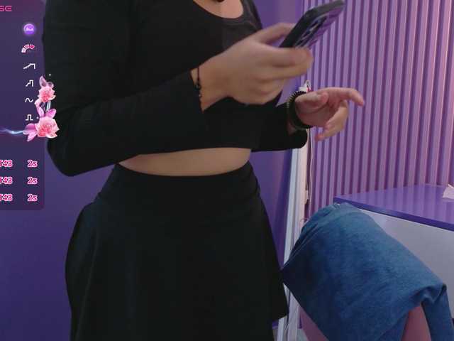 AmyJoness1 live cam on BongaCams
