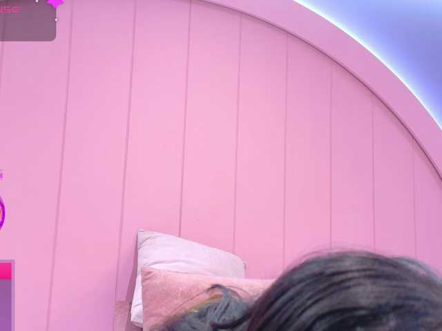 AmyJoness1 live cam on BongaCams