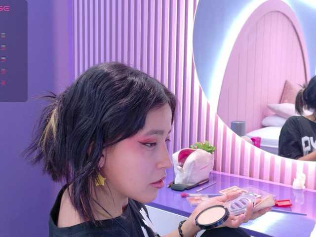 AmyJoness1 live cam on BongaCams