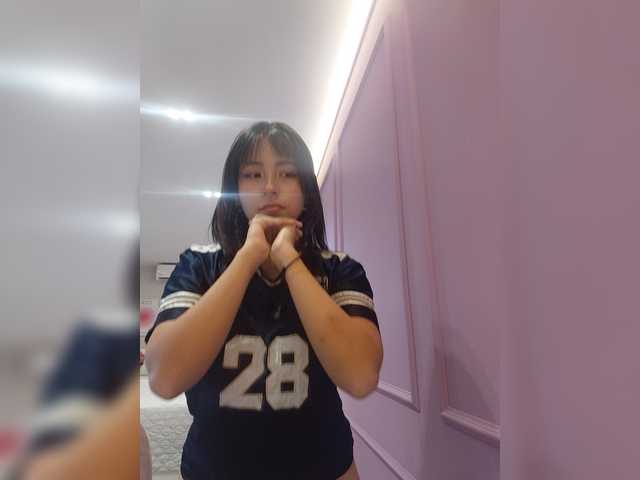 AmyJoness1 live cam on BongaCams