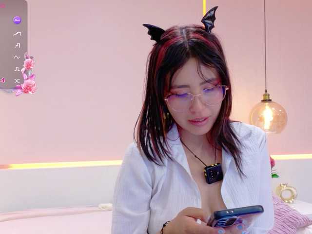AmyJoness1 live cam on BongaCams