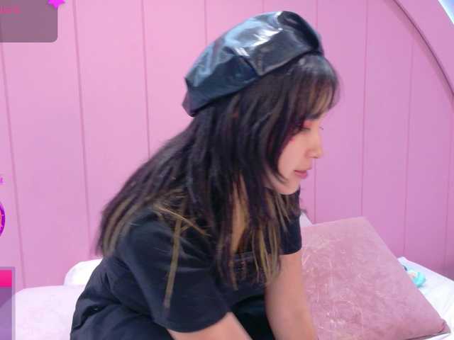 AmyJoness1 live cam on BongaCams
