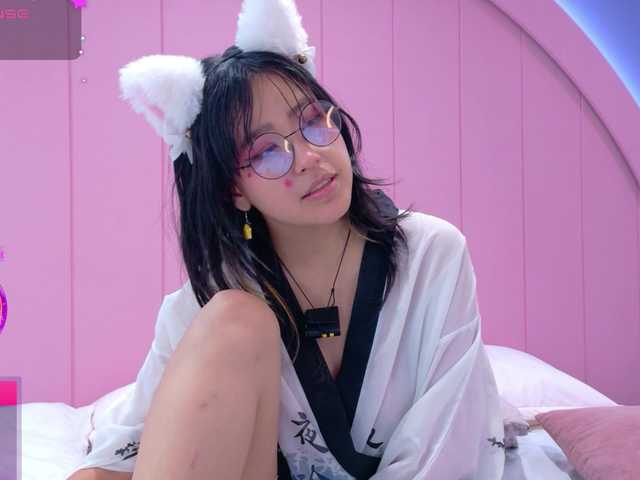 AmyJoness1 live cam on BongaCams