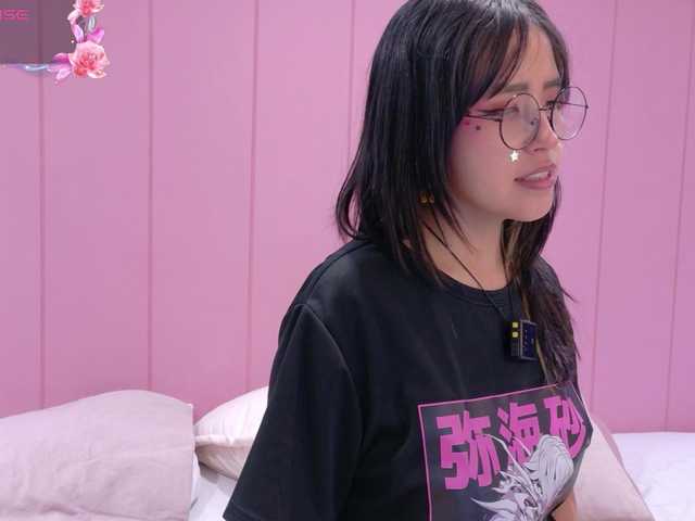 AmyJoness1 live cam on BongaCams