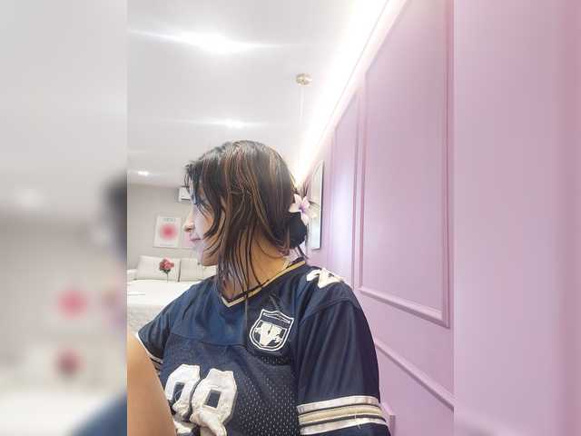 AmyJoness1 live cam on BongaCams