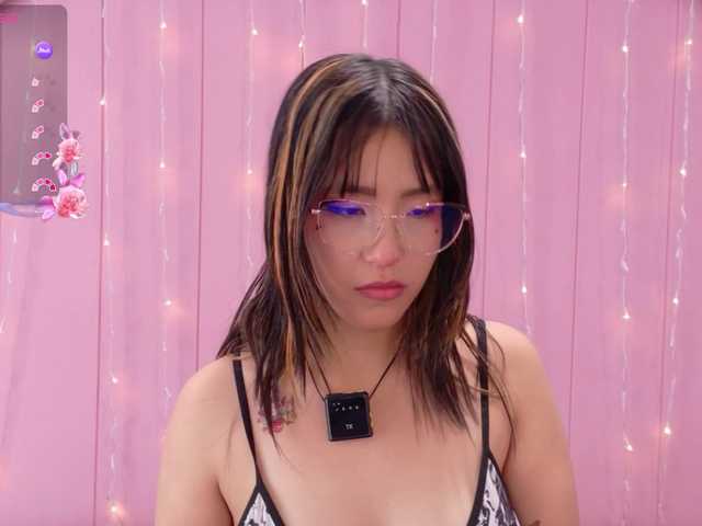 AmyJoness1 live cam on BongaCams