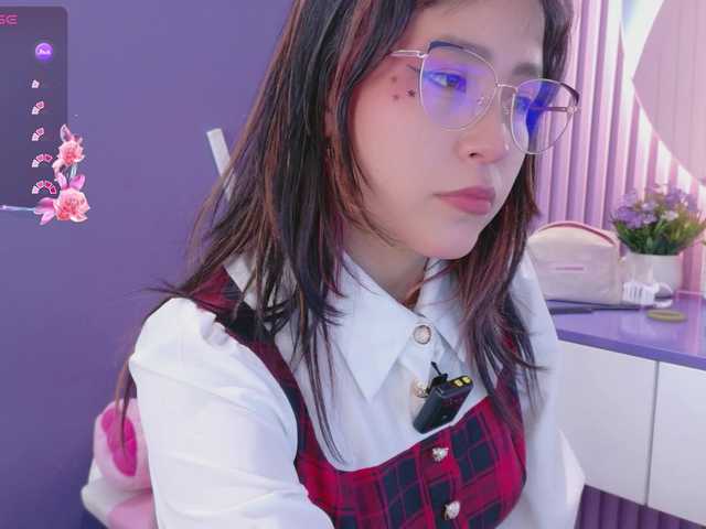 AmyJoness1 live cam on BongaCams