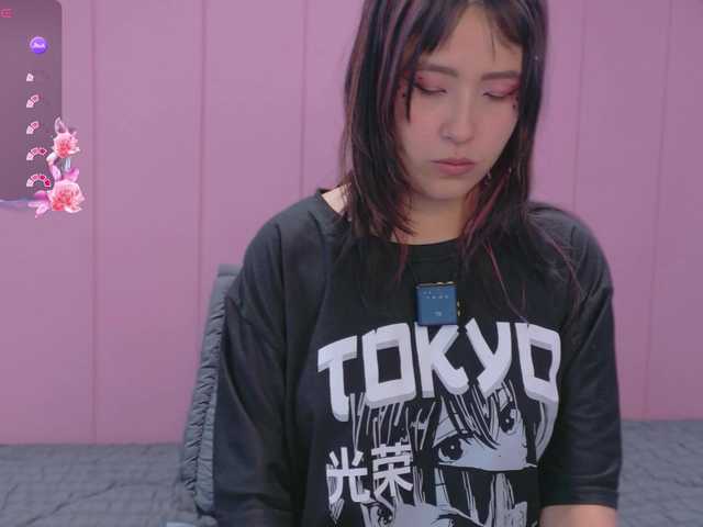 AmyJoness1 live cam on BongaCams