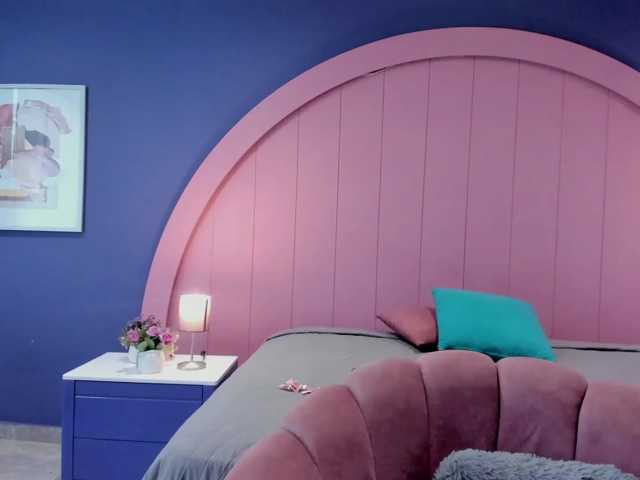 AmyJoness1 live cam on BongaCams