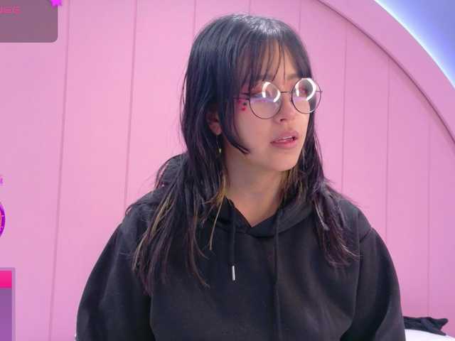 AmyJoness1 live cam on BongaCams