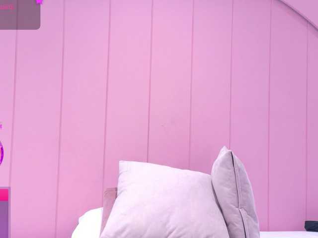 AmyJoness1 live cam on BongaCams