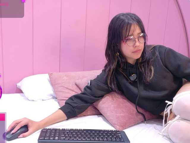 AmyJoness1 live cam on BongaCams