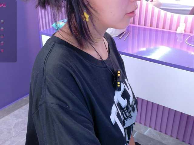 AmyJoness1 live cam on BongaCams