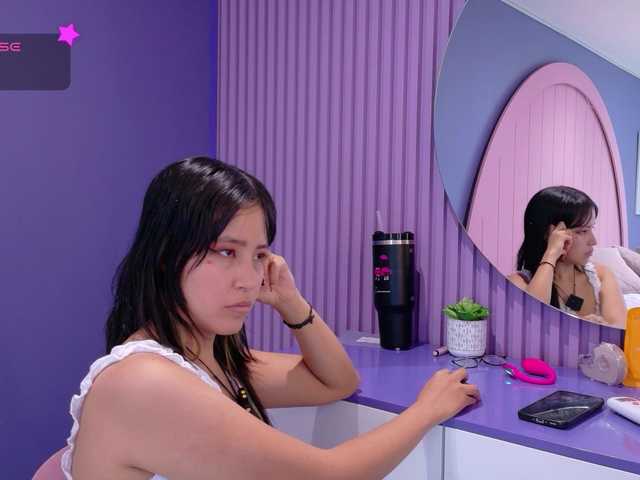 AmyJoness1 live cam on BongaCams
