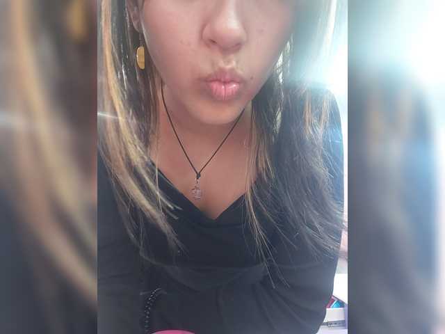 AmyJoness1 live cam on BongaCams