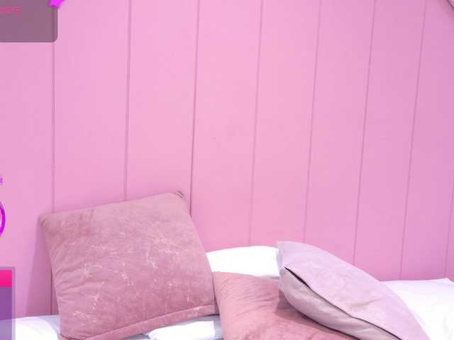 AmyJoness1 live cam on BongaCams