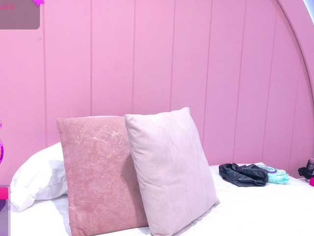 AmyJoness1 live cam on BongaCams