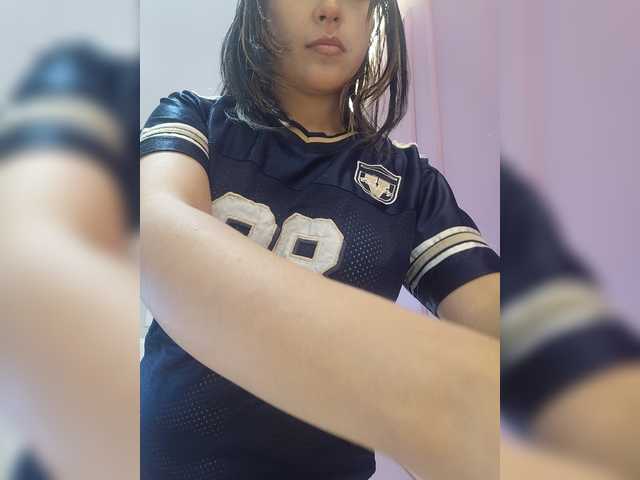 AmyJoness1 live cam on BongaCams