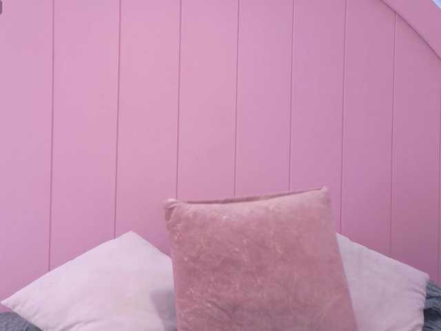 AmyJoness1 live cam on BongaCams