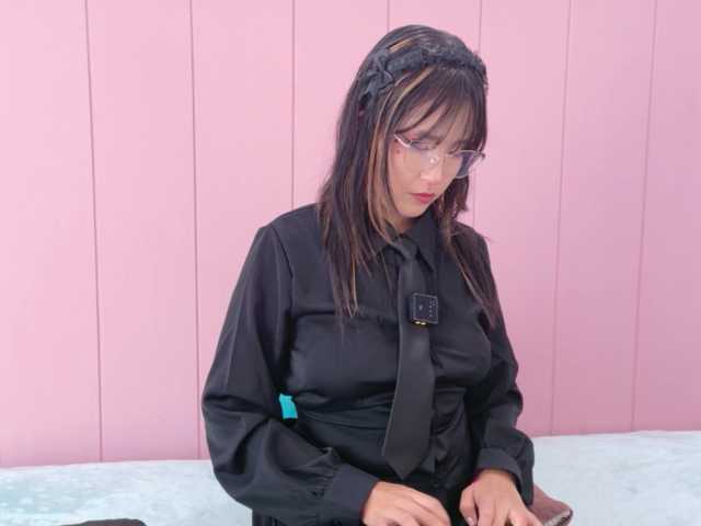 AmyJoness1 live cam on BongaCams