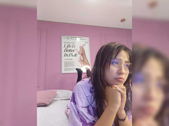 AmyJoness1 live cam on BongaCams