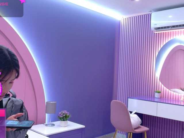 AmyJoness1 live cam on BongaCams