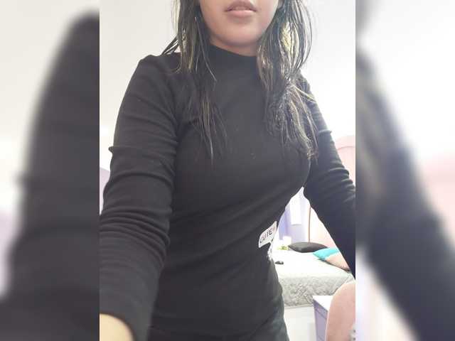 AmyJoness1 live cam on BongaCams