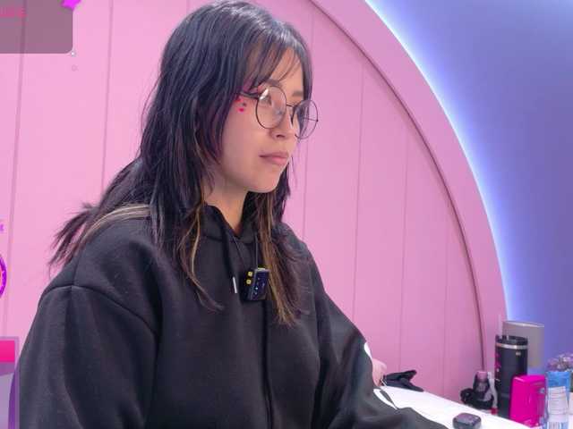AmyJoness1 live cam on BongaCams