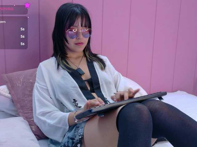 AmyJoness1's BongaCams show and profile