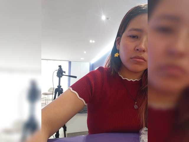 AmyJoness1 live cam on BongaCams