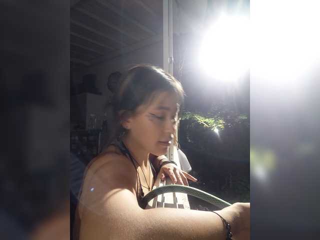 AmyJoness1 live cam on BongaCams