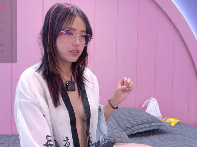 AmyJoness1 live cam on BongaCams
