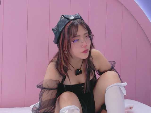 AmyJoness1 live cam on BongaCams
