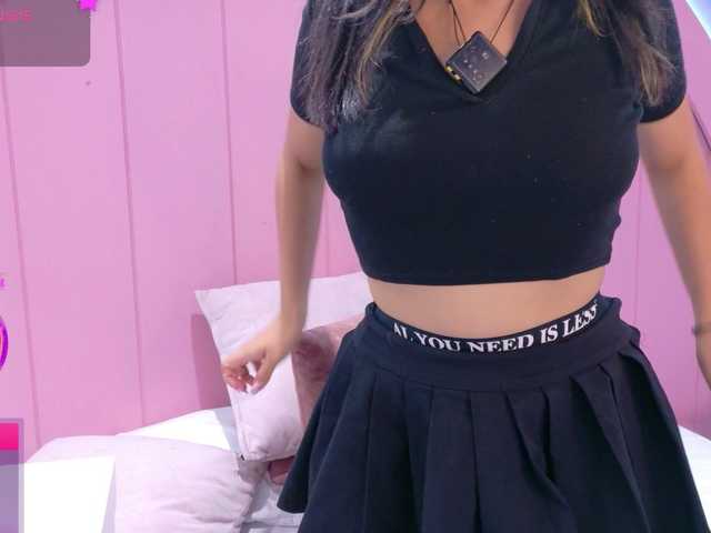 AmyJoness1 live cam on BongaCams