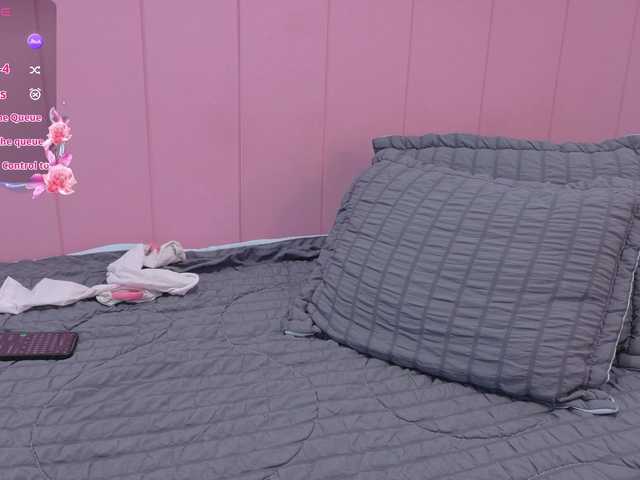 AmyJoness1 live cam on BongaCams