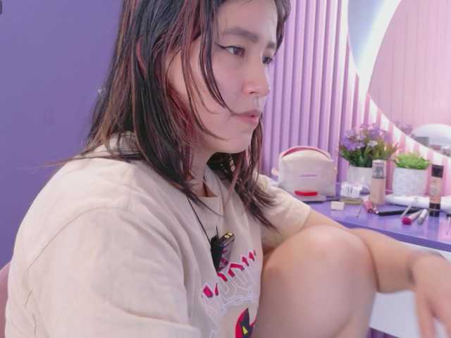 AmyJoness1 live cam on BongaCams
