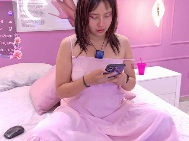 AmyJoness1 live cam on BongaCams