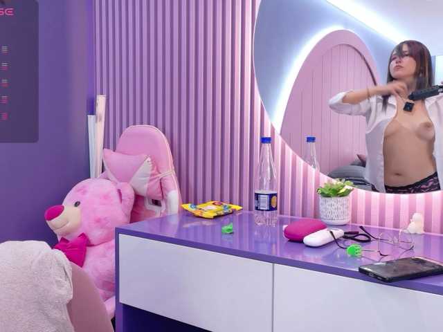 AmyJoness1 live cam on BongaCams