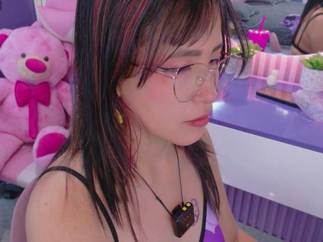 AmyJoness1 live webcam show