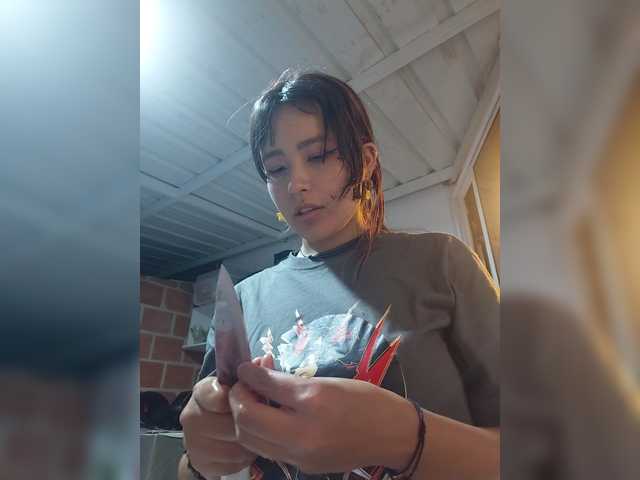 AmyJoness1 live cam on BongaCams