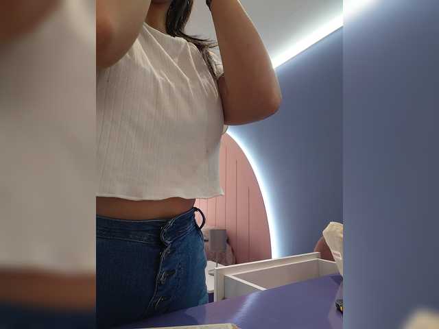 AmyJoness1 live cam on BongaCams