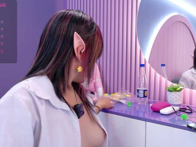 AmyJoness1 live cam on BongaCams