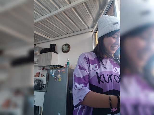 AmyJoness1 live cam on BongaCams