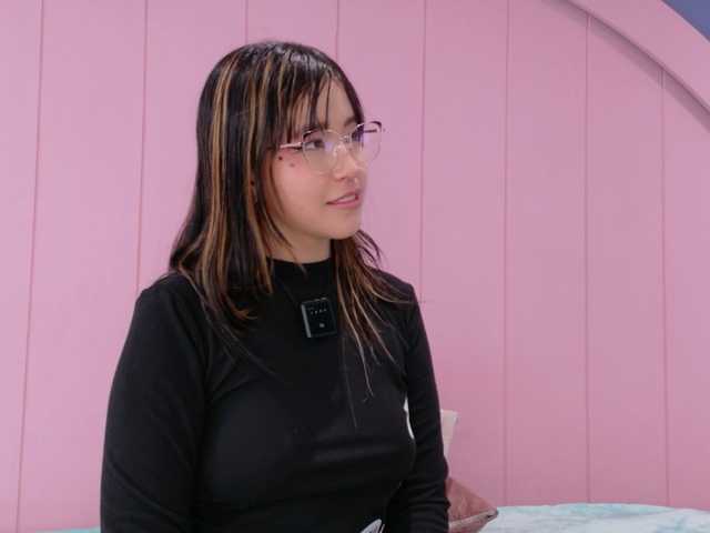 AmyJoness1 live cam on BongaCams