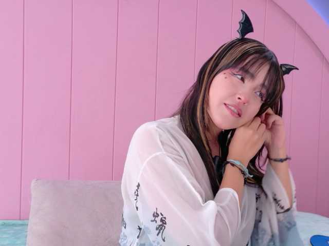 AmyJoness1 live cam on BongaCams