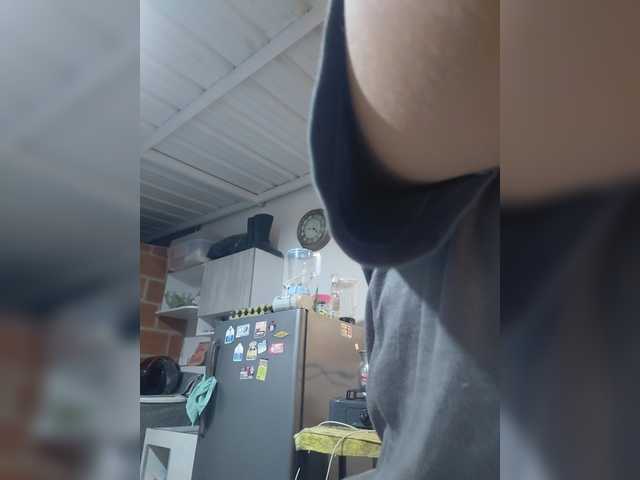 AmyJoness1 live cam on BongaCams