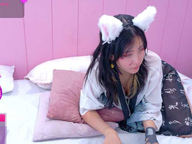 AmyJoness1 live cam on BongaCams
